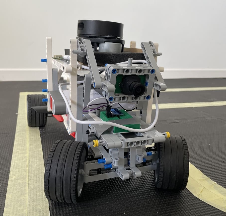 SETAV autonomous vehicle project with Lego Mindstorms and sensors